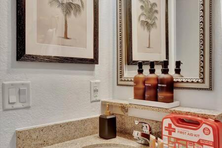 The Hemingway Subtropical Luxury On The Bay Casa vacanze